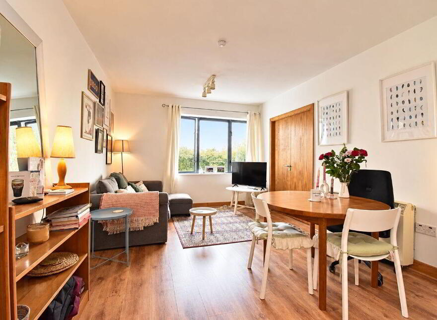 Apartment 84 Block 3 Parkgate Place, Parkgate Street, Dublin 8, D08C7F2