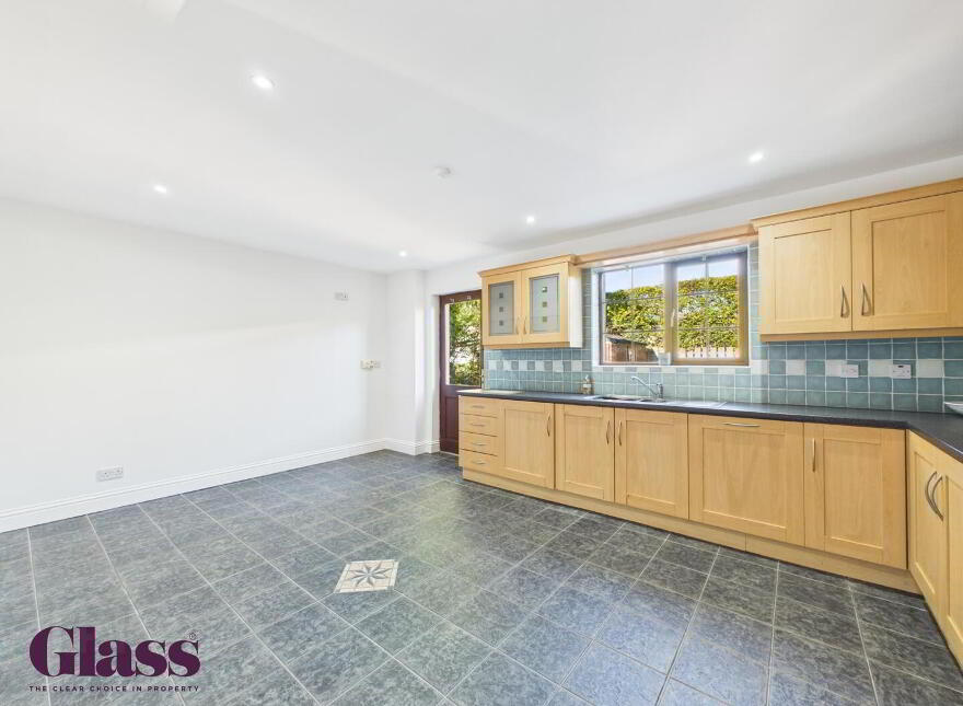 6 Oakgrove, Portadown, Craigavon, BT63 5JG