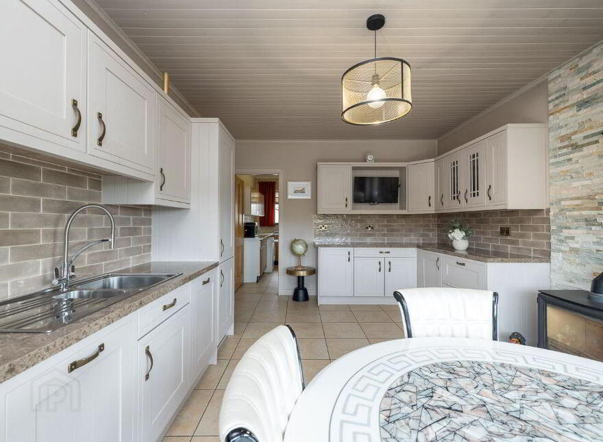 Kilpipe, Aughrim, Y14X990