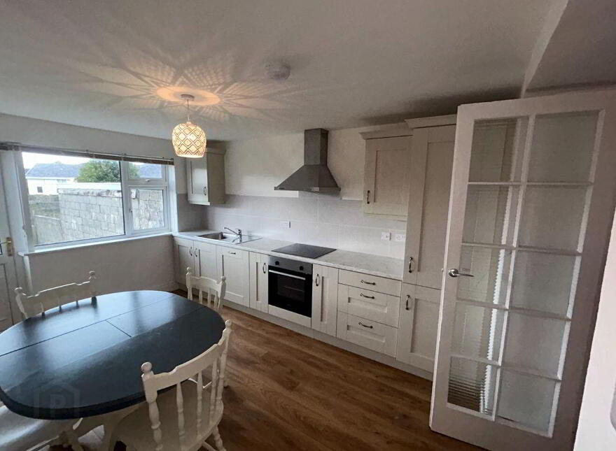 10 O'Sullivan's Place, Killarney, V93X05K