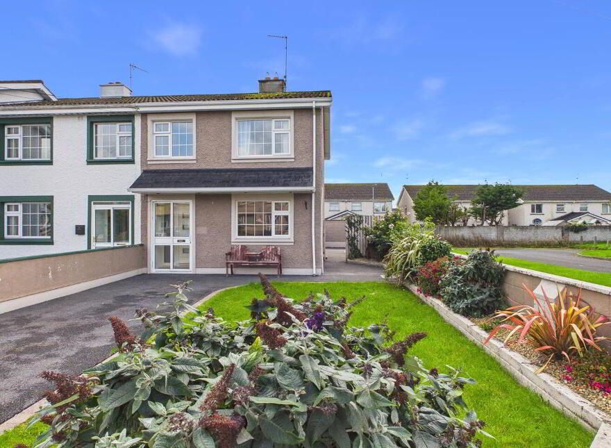 13 St. Laurence's Fields, Loughrea, H62YP20