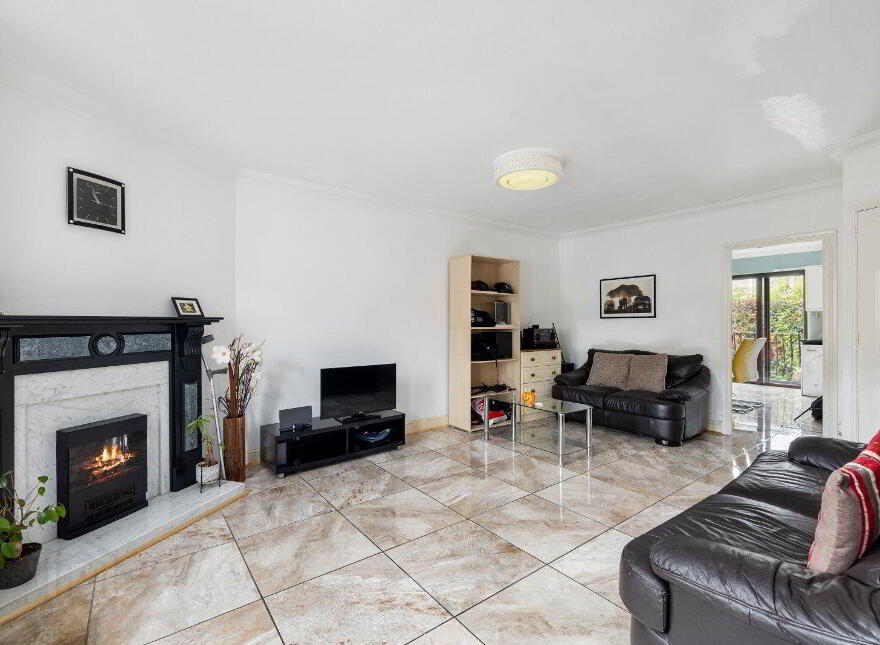 6 Roseville Court, Dublin Road, Bray, A98C105