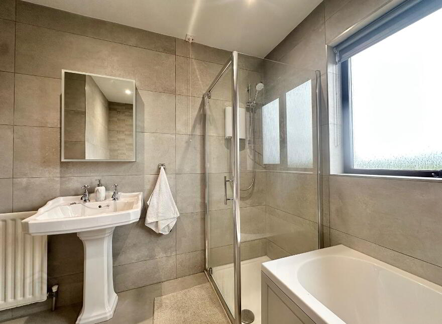 48 Mansefield Heights, Portglenone, BT44 8JR
