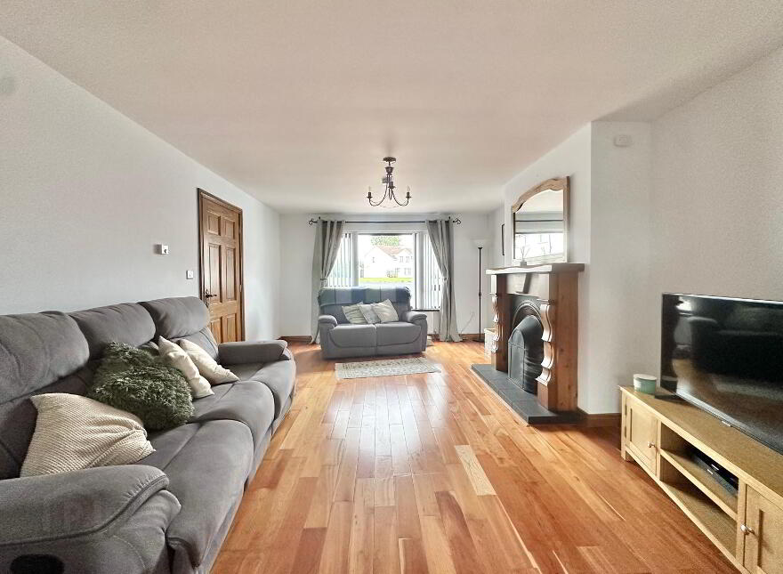 48 Mansefield Heights, Portglenone, BT44 8JR