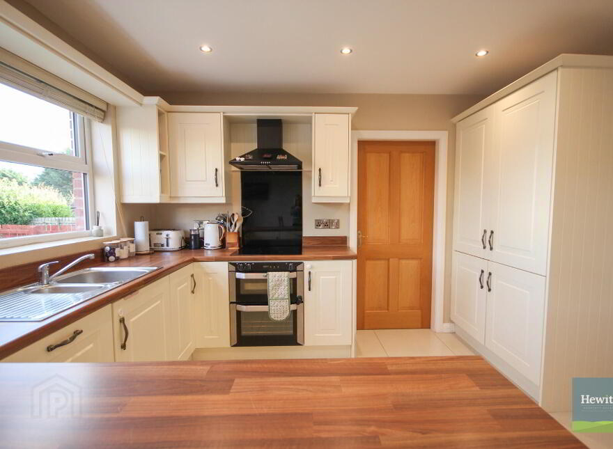 14 Lis Ard Court, Newry, BT35 8WS
