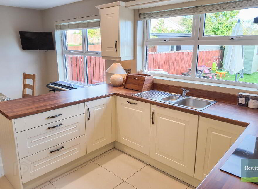 14 Lis Ard Court, Newry, BT35 8WS