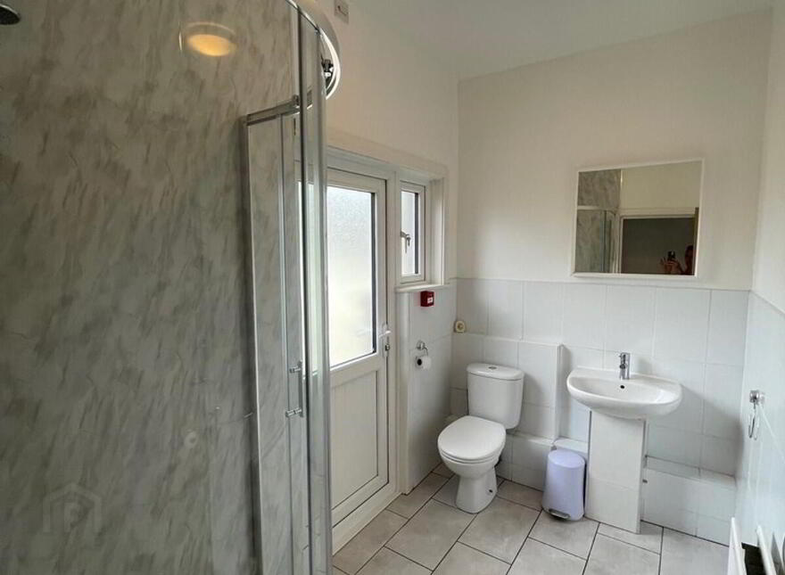 Apt 2 35, 22 Eglantine Avenue, Belfast, BT9 6DX