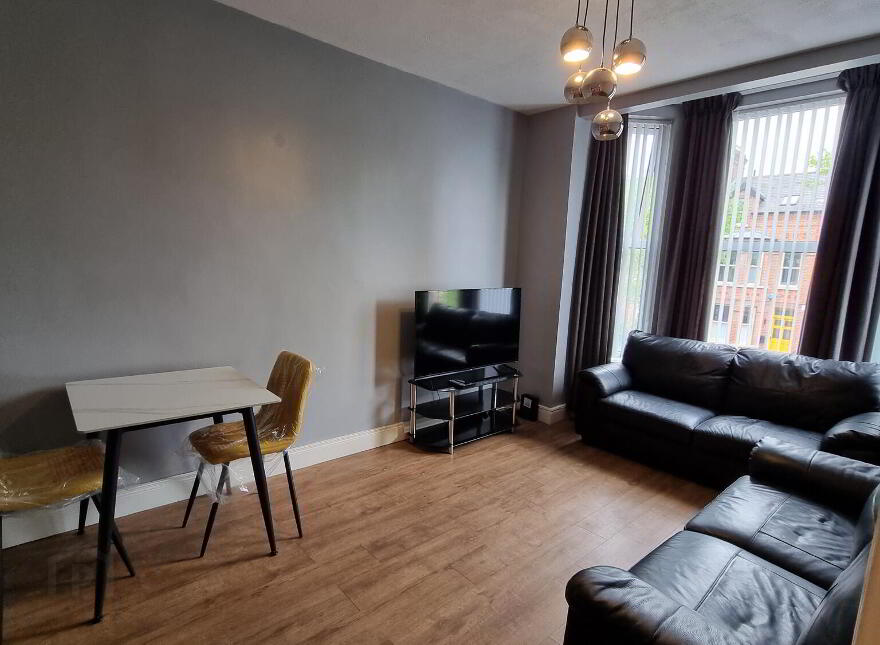 Apt 2 35, 22 Eglantine Avenue, Belfast, BT9 6DX