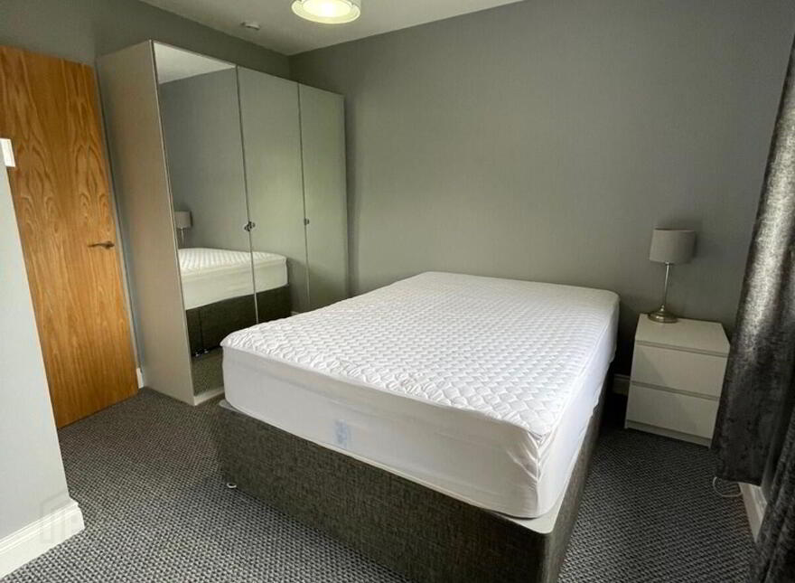 Apt 2 35, 22 Eglantine Avenue, Belfast, BT9 6DX