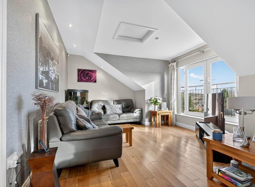 8 Baronscourt Manor, Carryduff, Belfast, BT8 8FF