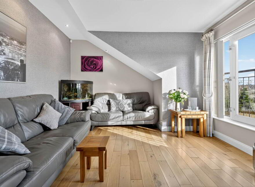 8 Baronscourt Manor, Carryduff, Belfast, BT8 8FF