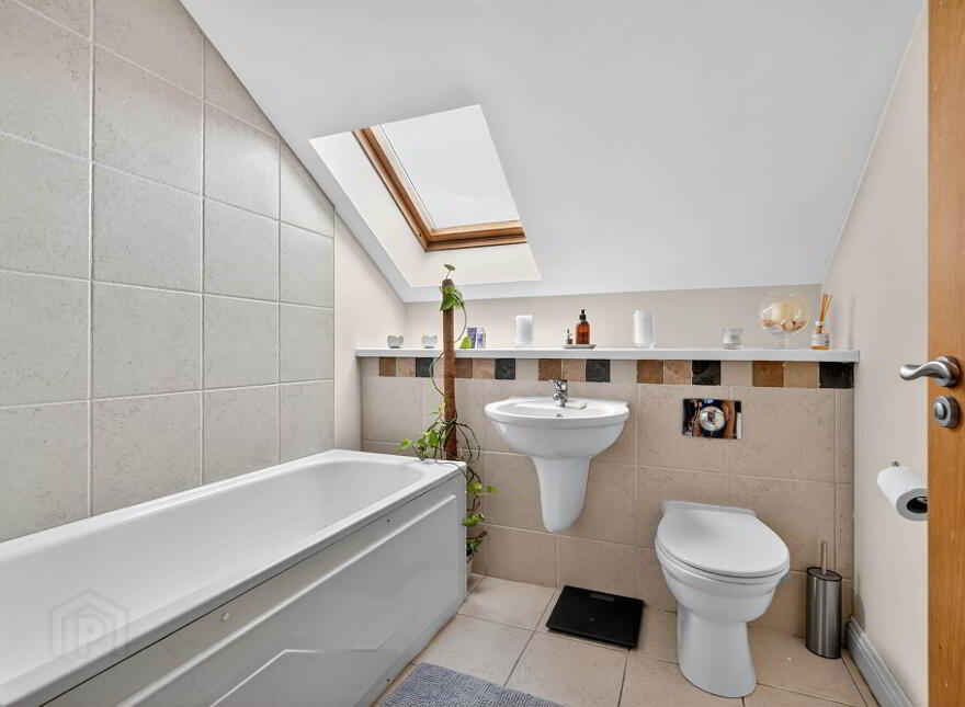 8 Baronscourt Manor, Carryduff, Belfast, BT8 8FF