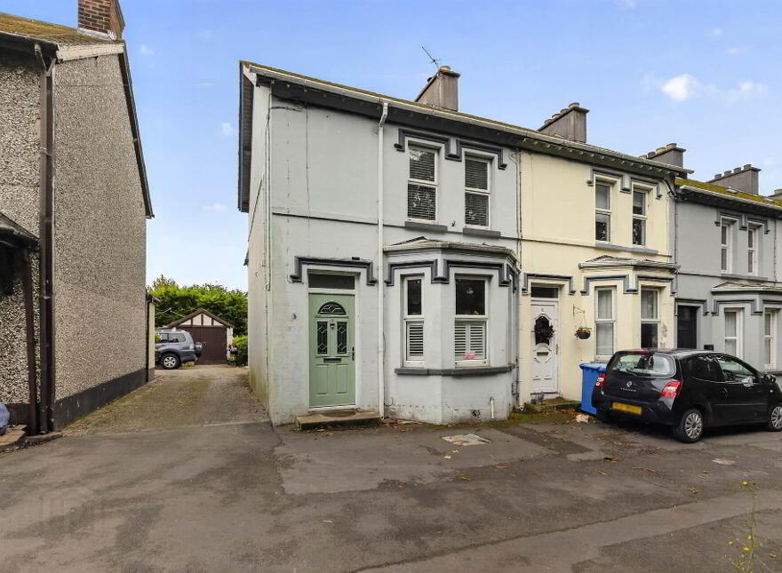 5 Belvoir Park, Lisburn, BT28 1TZ