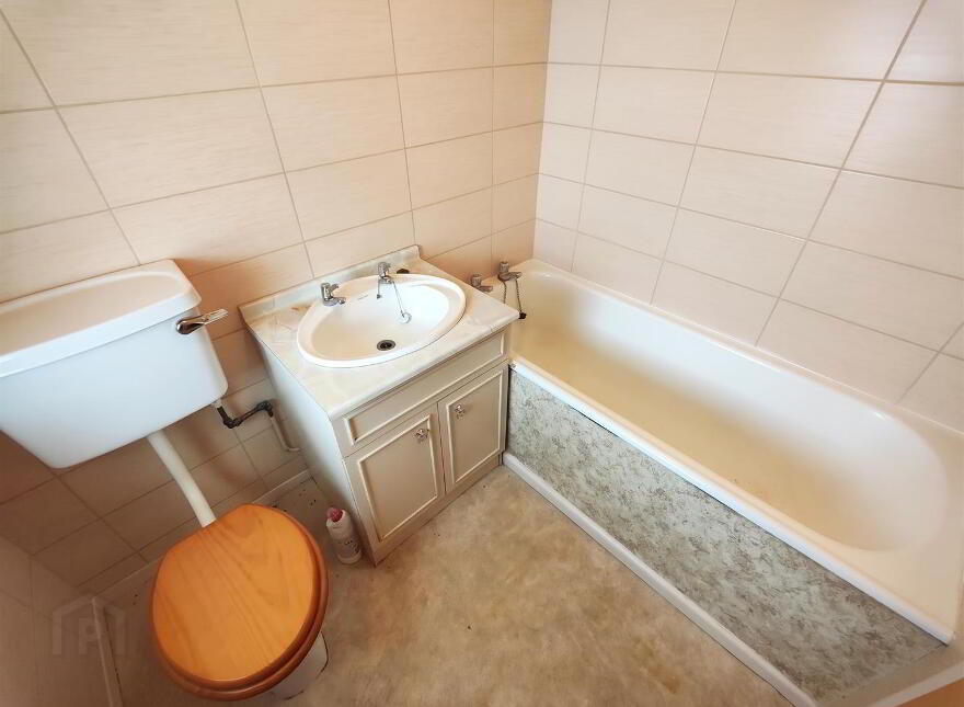 74 Duncoole Park, Belfast, BT14 8JT