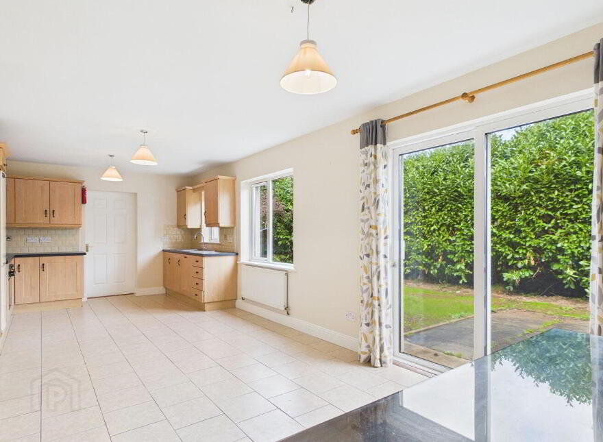 18 Hazelwood, Dublin Road, Thurles, E41W2T6