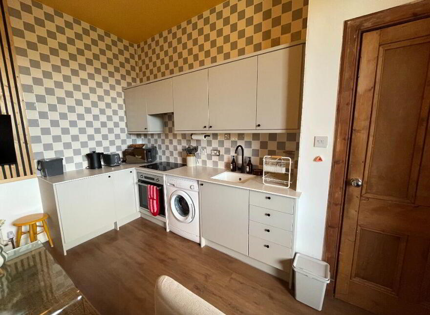 74 Ravenscroft Street, Gilmerton, Edinburgh, EH17 8QW
