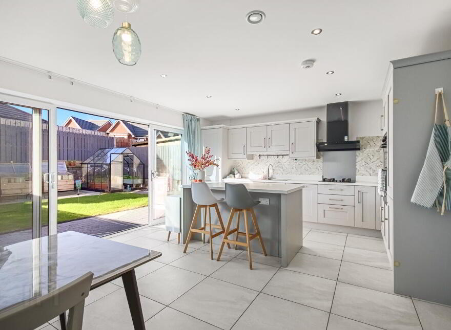 38 Baronsgrange Road, Carryduff, Belfast, BT8 8GL