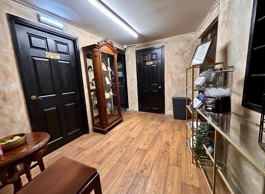 30 East Bridge Street, Enniskillen, BT74 7BT