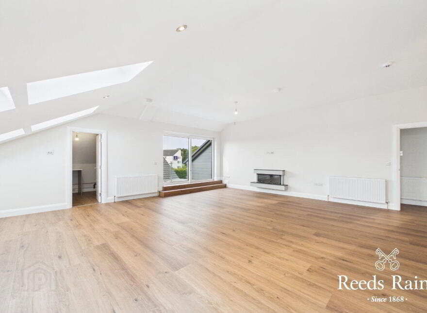 Apt 9, 132 Hillsborough Road, Lisburn, BT27 5QY