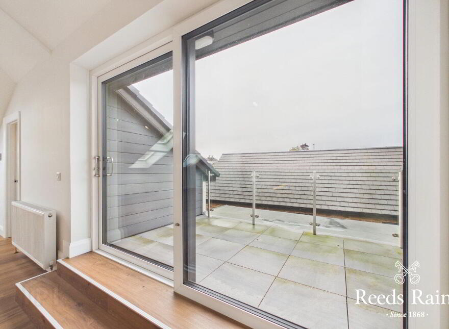Apt 9, 132 Hillsborough Road, Lisburn, BT27 5QY