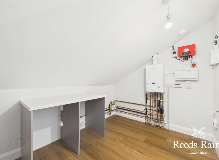 Apt 9, 132 Hillsborough Road, Lisburn, BT27 5QY