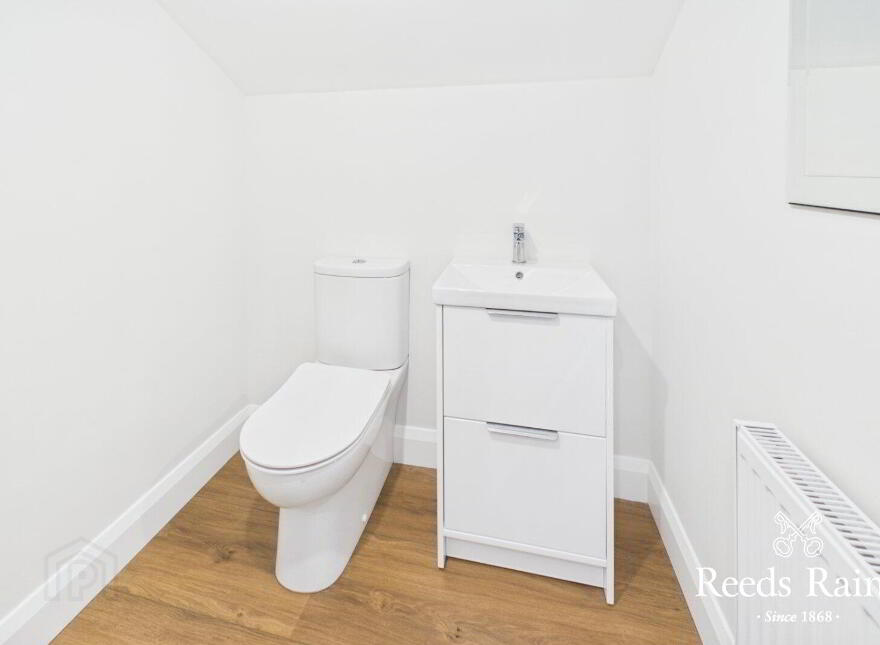 Apt 9, 132 Hillsborough Road, Lisburn, BT27 5QY