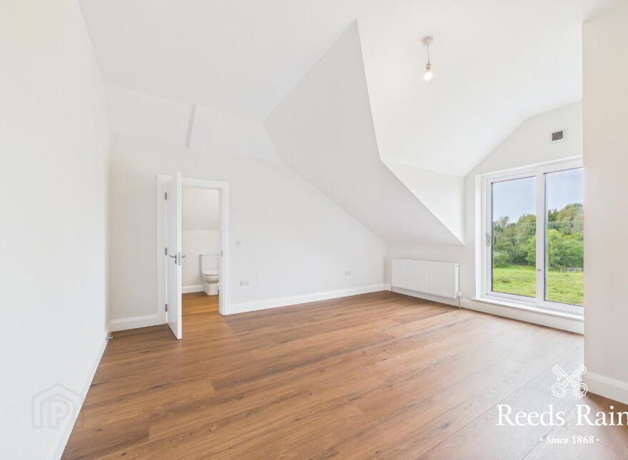 Apt 9, 132 Hillsborough Road, Lisburn, BT27 5QY