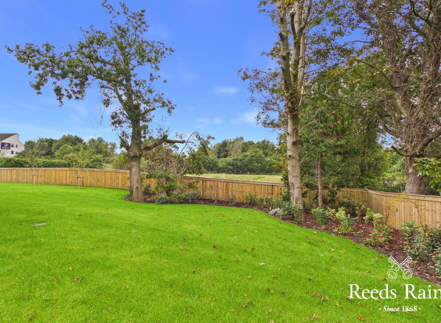 Apt 9, 132 Hillsborough Road, Lisburn, BT27 5QY