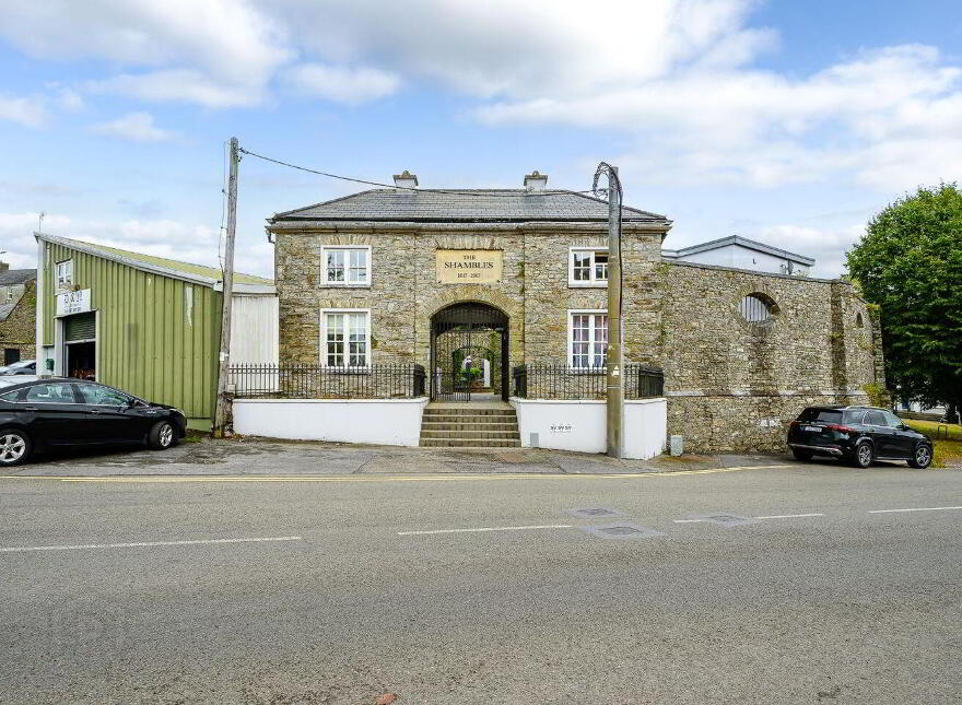 5 The Shambles, Allen Square, Bandon, P72FE06