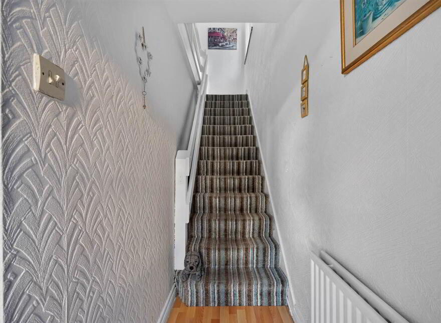 8 Orchardville Gardens, Finaghy, Belfast, BT10 0JX