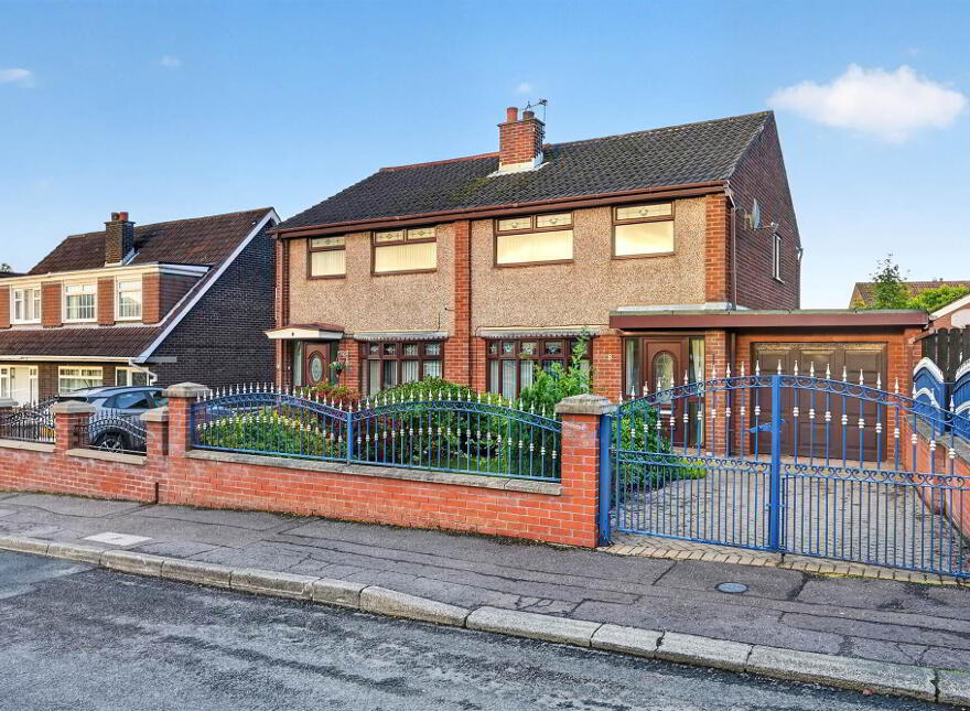 8 Orchardville Gardens, Finaghy, Belfast, BT10 0JX