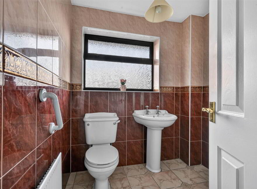 8 Orchardville Gardens, Finaghy, Belfast, BT10 0JX