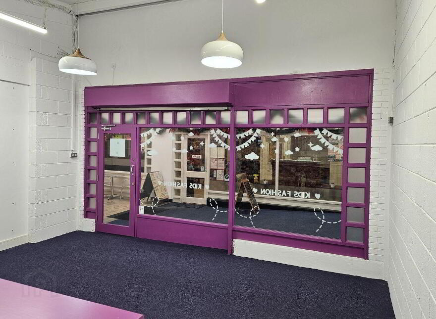 Unit 10, Bandon Shopping Centre, South Main Street, Bandon, P72AE48
