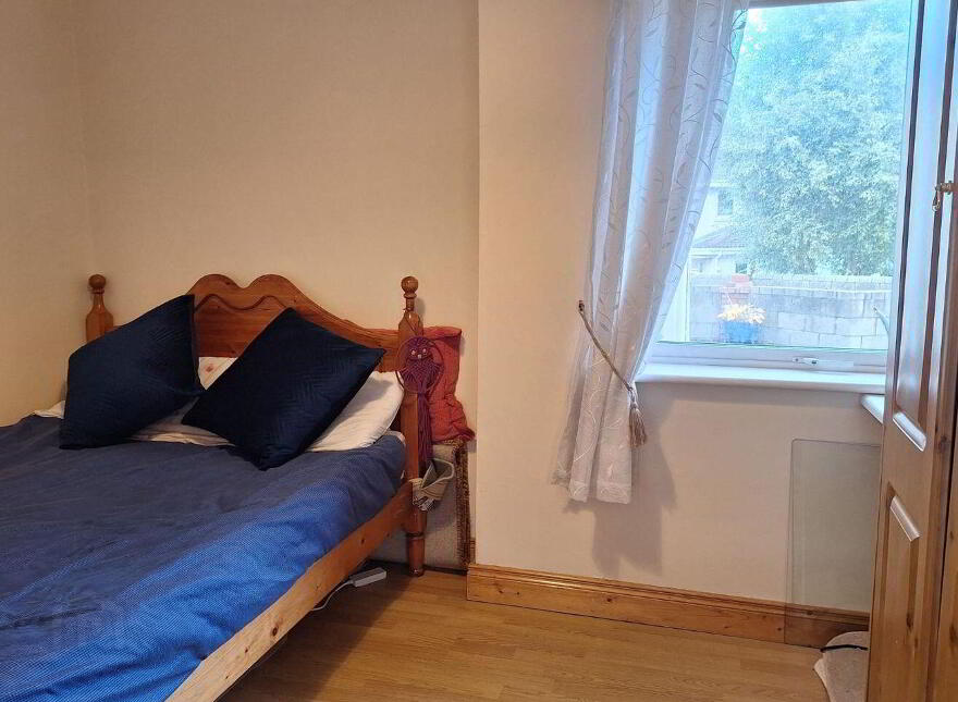 2 Moreno, Athlone, N37FP66