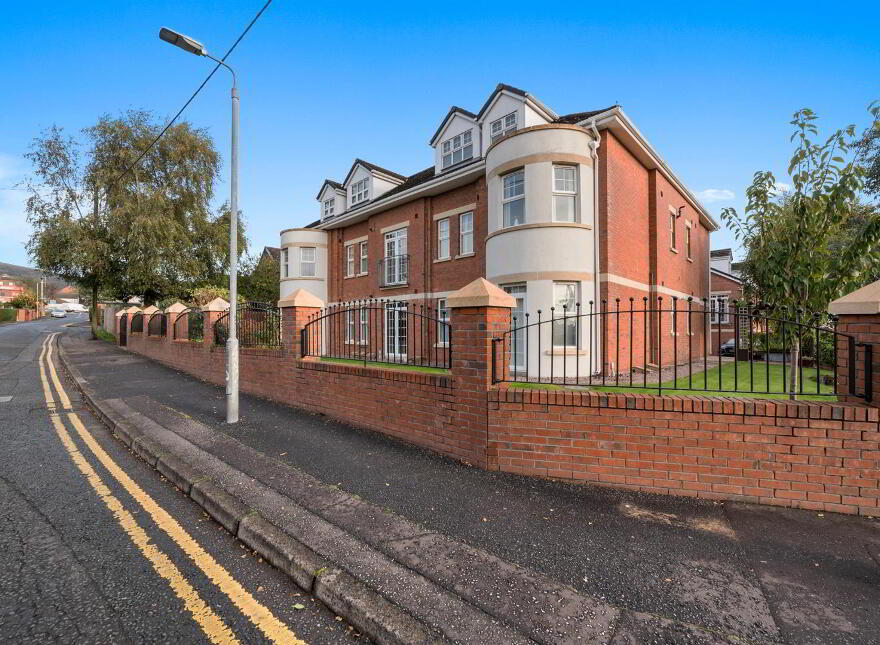 Apt 6 Kinlough House, 2a Stockmans Avenue, Andersonstown, Belfast, BT11 9AS