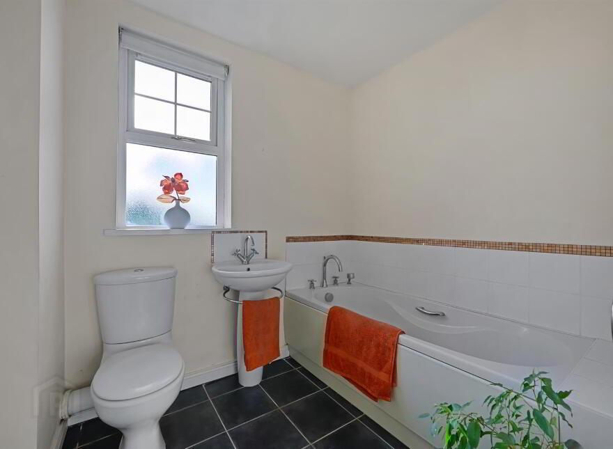 Apt 6 Kinlough House, 2a Stockmans Avenue, Andersonstown, Belfast, BT11 9AS