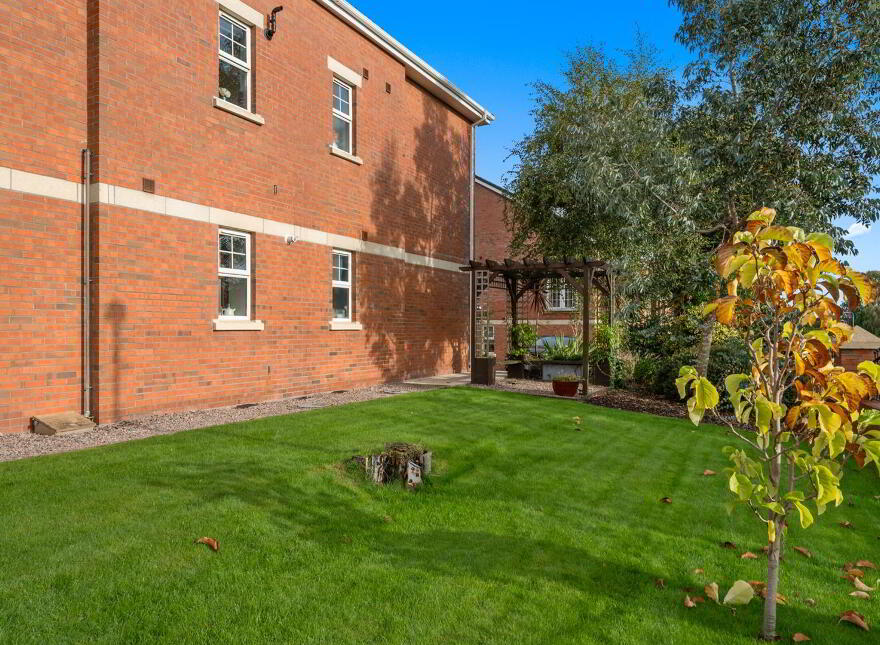 Apt 6 Kinlough House, 2a Stockmans Avenue, Andersonstown, Belfast, BT11 9AS