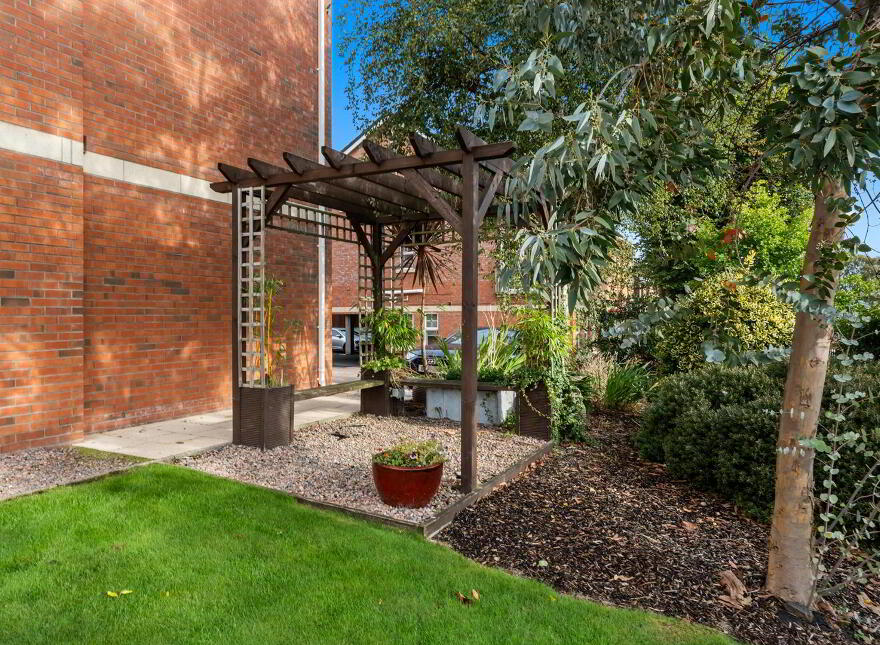 Apt 6 Kinlough House, 2a Stockmans Avenue, Andersonstown, Belfast, BT11 9AS