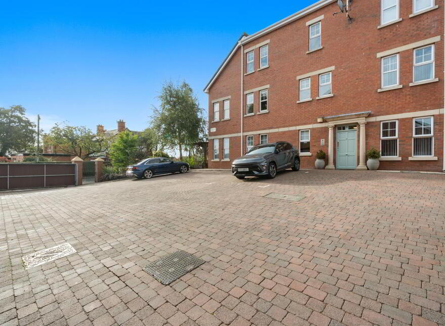 Apt 6 Kinlough House, 2a Stockmans Avenue, Andersonstown, Belfast, BT11 9AS
