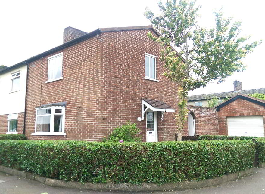 46 Thornhill Parade, Stormont, Belfast, BT5 7AU