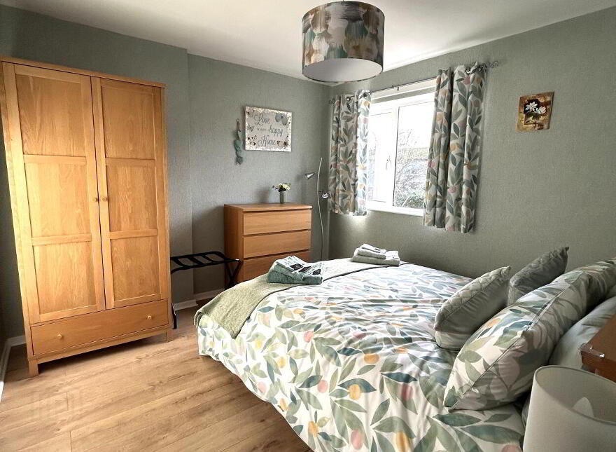 46 Thornhill Parade, Stormont, Belfast, BT5 7AU