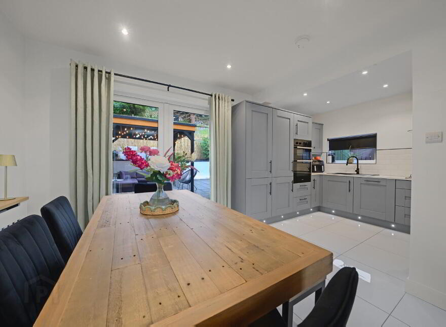 28 Castlemore Avenue, Belfast, BT6 9RF