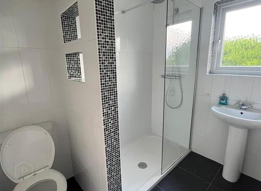 17 Belfast Road, Comber, BT23 5EN