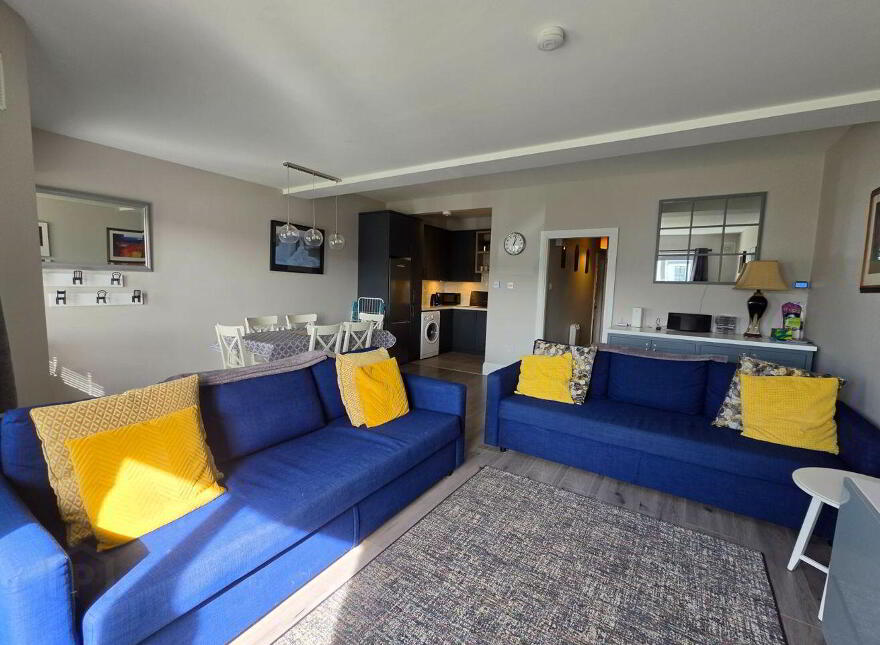 11b Spanish Cove Holiday Apartments, East End, Kilkee, V15W211
