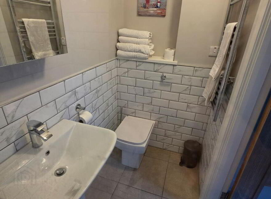 11b Spanish Cove Holiday Apartments, East End, Kilkee, V15W211