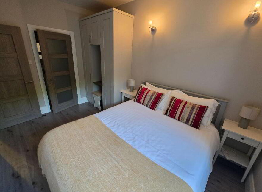 11b Spanish Cove Holiday Apartments, East End, Kilkee, V15W211