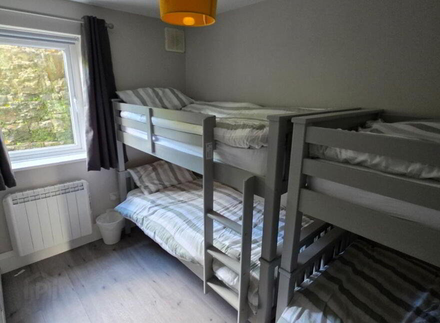 11b Spanish Cove Holiday Apartments, East End, Kilkee, V15W211
