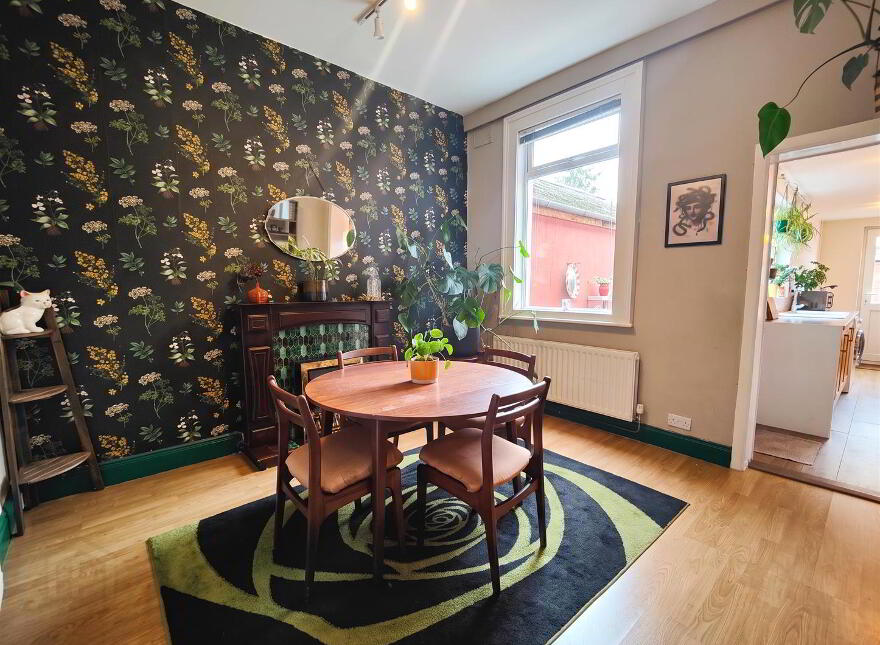 96 Ballygomartin Road, Belfast, BT13 3NE