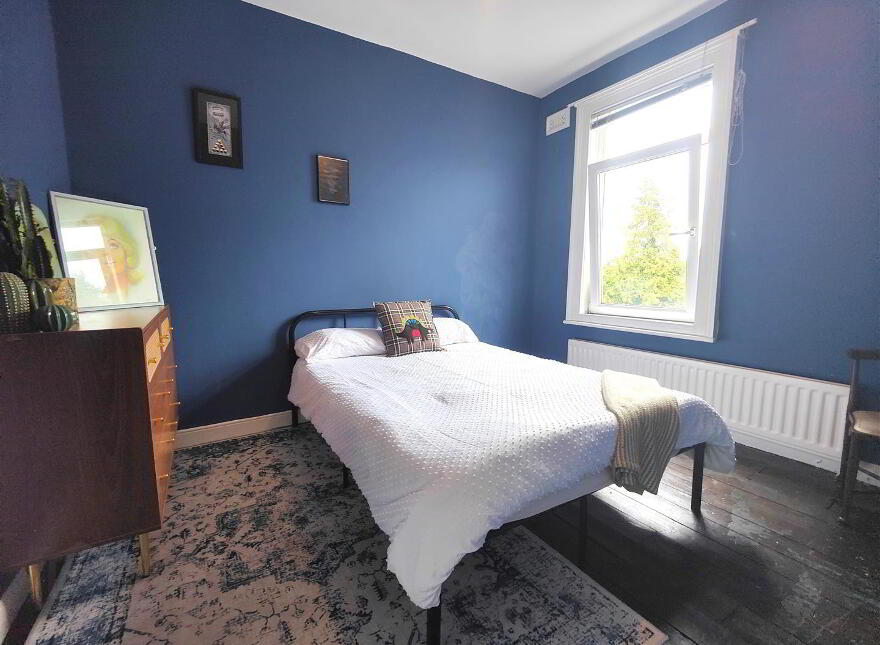 96 Ballygomartin Road, Belfast, BT13 3NE