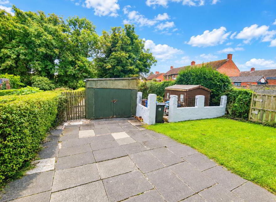 96 Ballygomartin Road, Belfast, BT13 3NE